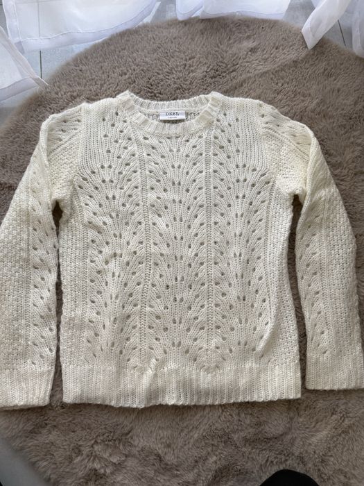 Sweter sweterek nowy biały dla dziewczynki dziewczęcy 140