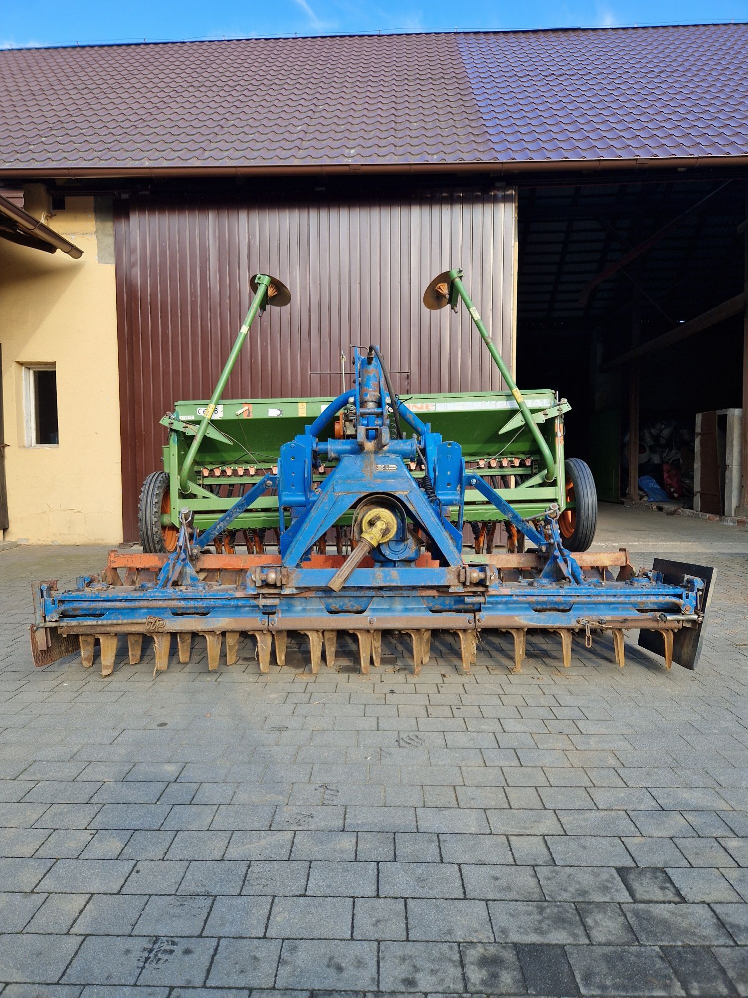 Zestaw agregat uprawowo-siewny Frost z Amazone D8
