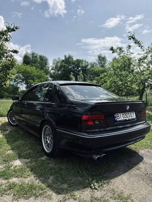 Продам BMW E39 528i