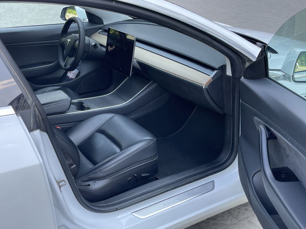Tesla model 3 Long Range Dual Motor AWD повний привід 75kw