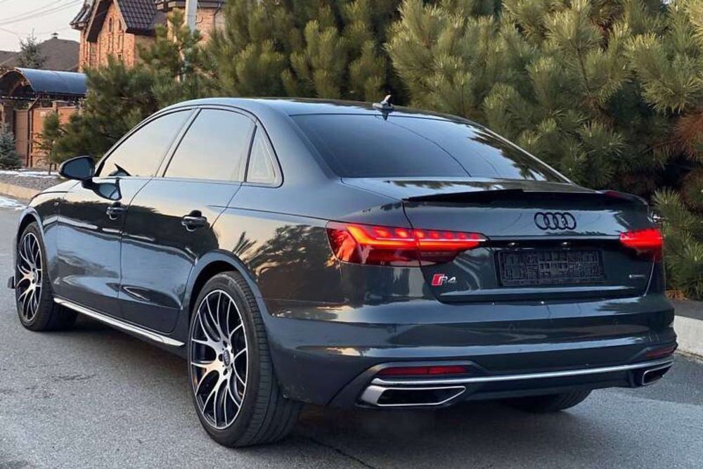 Audi A4 premium 2020