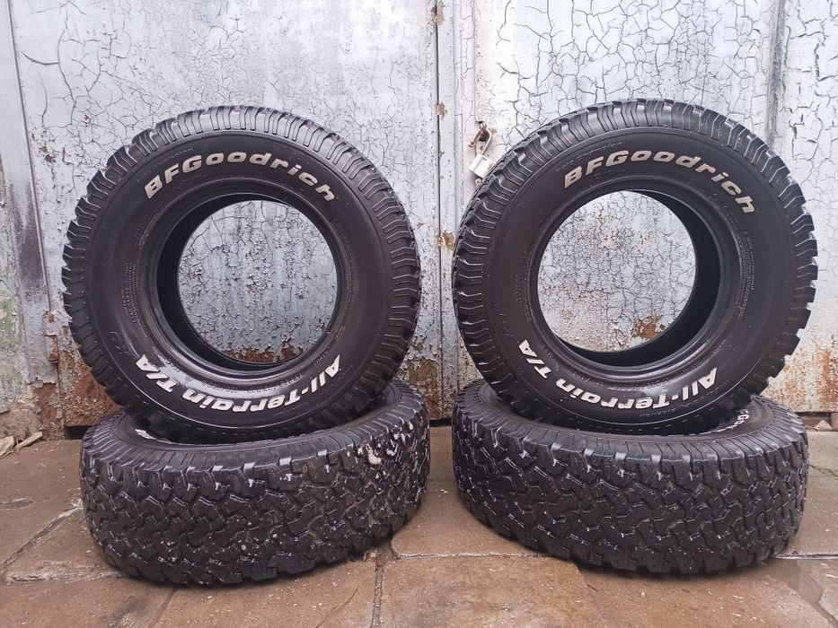 Продам комплект грязевой резины 5шт BFGoodrich 265/75 R16