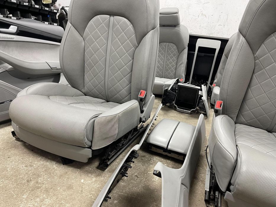 Комплектний салон сидіння з картами AUDI A8 4H0 2010-2018