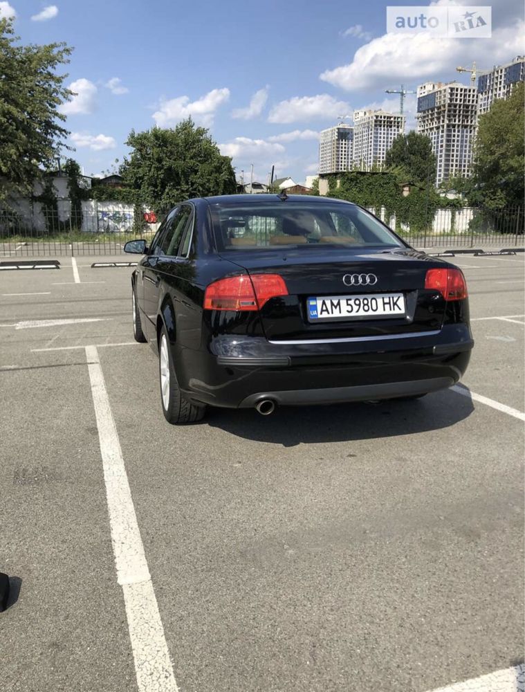 Audi A4B7       .