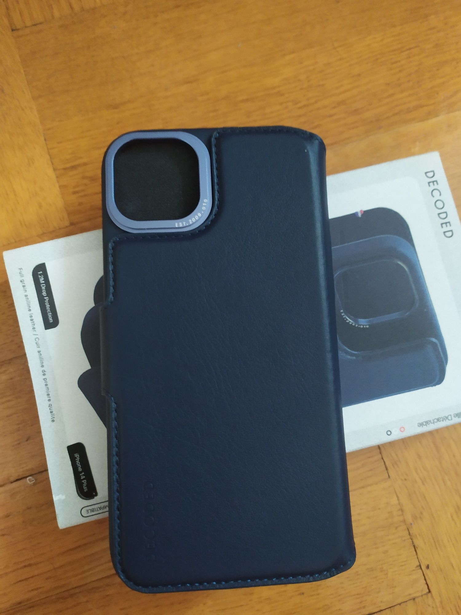 Etui decoded nowe stan idealny nie używane iphone 14 plus