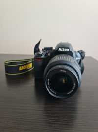 Nikon D3100, dwa obiektywy i lampa