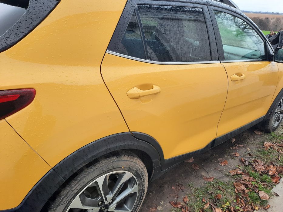 Продам Кіа стонік