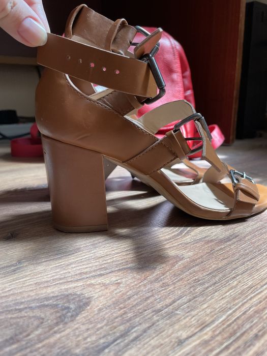 Босоножки Zara