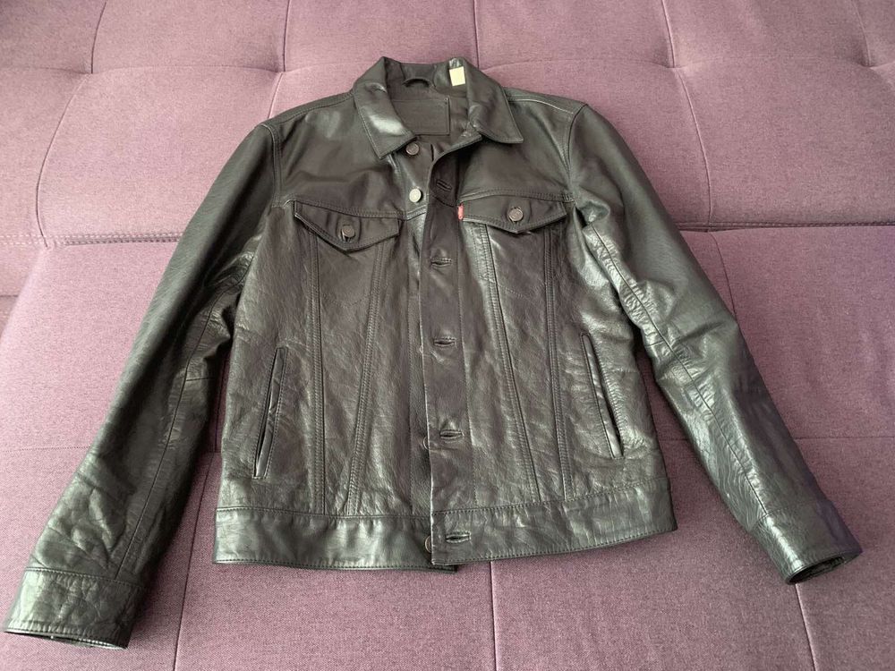 Кожаная куртка Levi’s черного цвета размер S