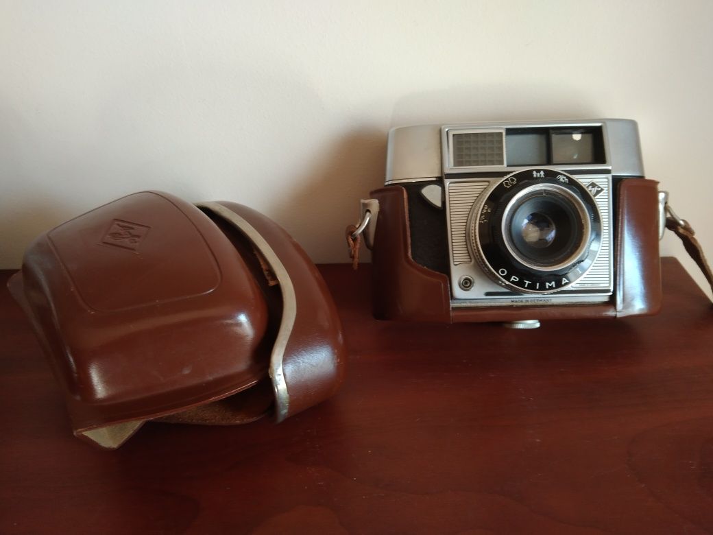 Stary aparat fotograficzny AGFA Optima I