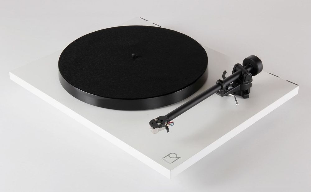 Gramofon Rega Planar 1 (P1) Orzech 2022 z wkładką