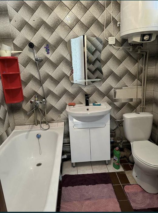 Квартира подобово, Лозова