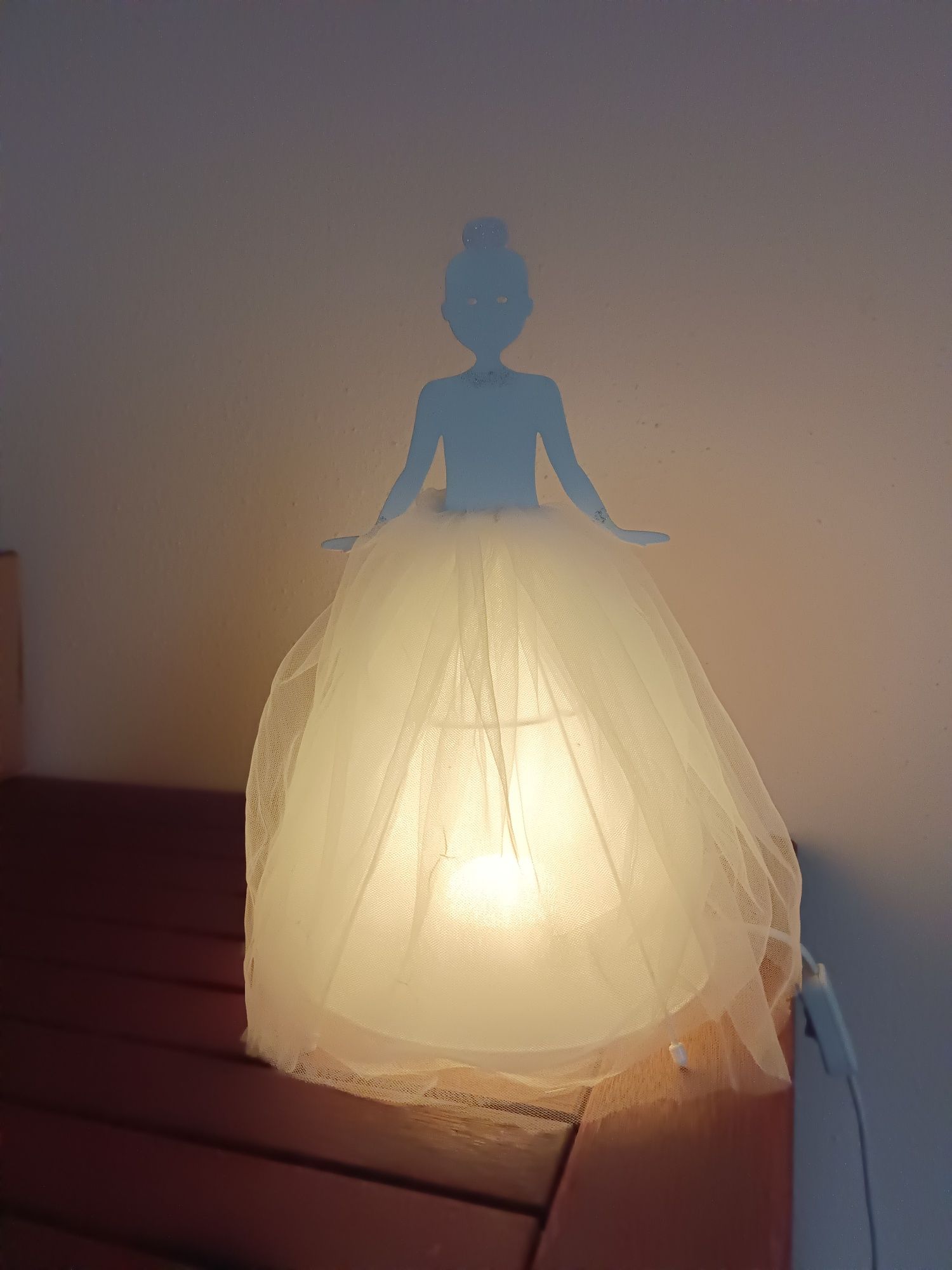 Lampa LED lampka IKEA baletnica lalka usb