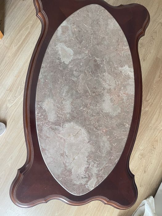 Mesa de centro com pedra