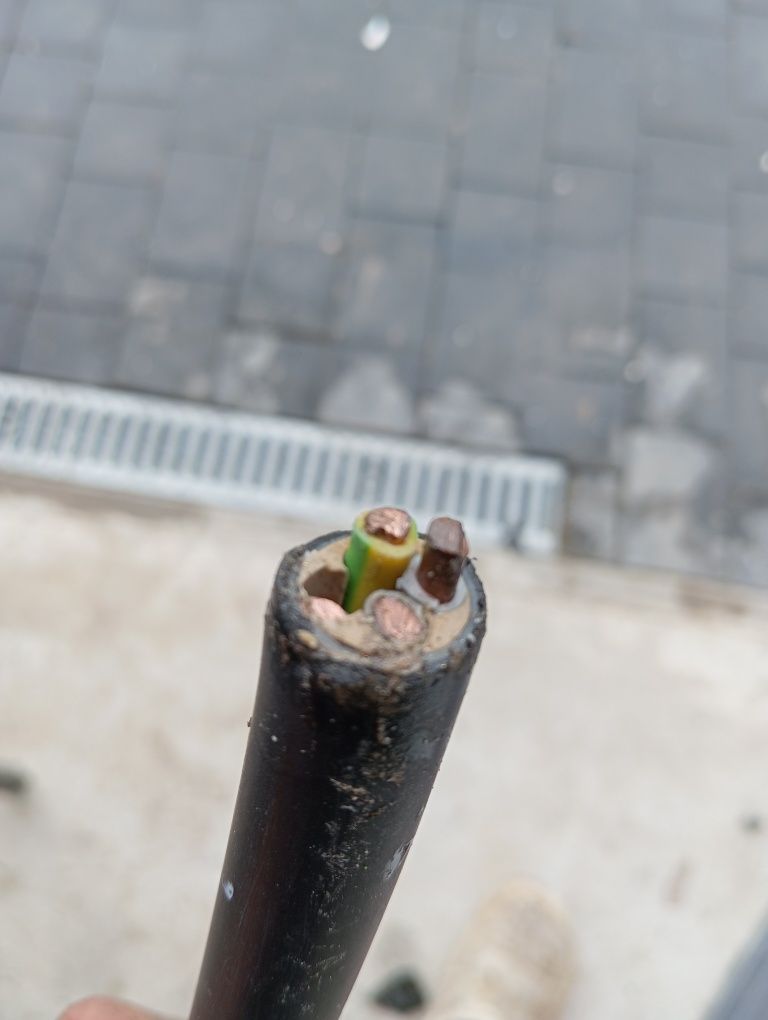 Kabel YKY 4x10 9 metrów