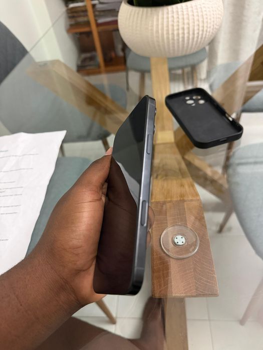 Iphone 16 pro Max (Com garantia ate 2026)