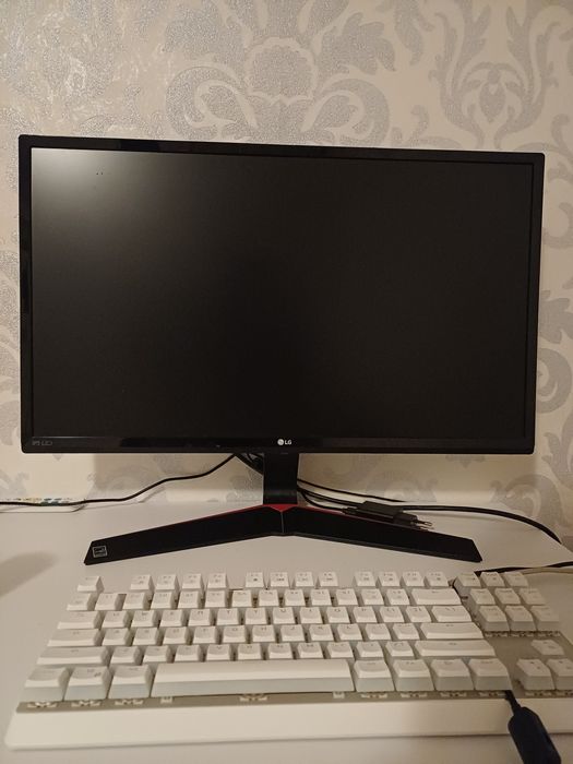 Monitor LG 24MP59G stan idealny