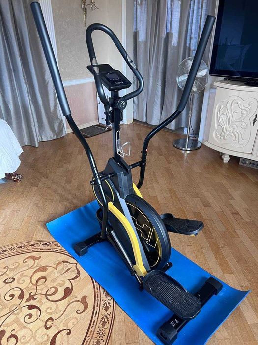 Продаю Орбітрек магнітний HS-450B Dynamic майже новий