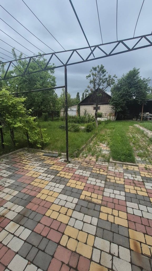 Продам окремий будинок в районі міської  лікарні  в Коростені