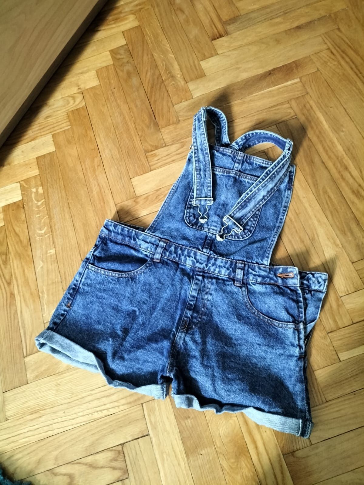 Ogrodniczki krótkie jeans Cropp