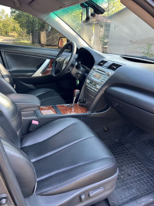 Продам Toyota Camry 3.5