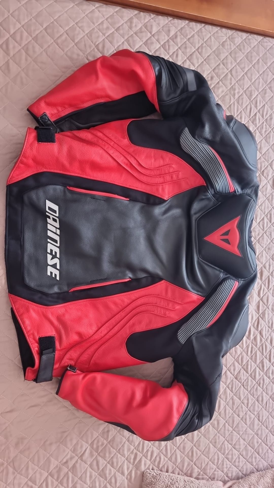 Vendo fato completo Dainese