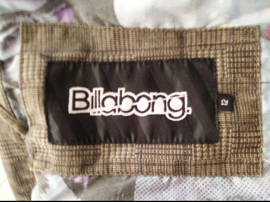 Blusão da BILLABONG 12 anos impecável como Novo.