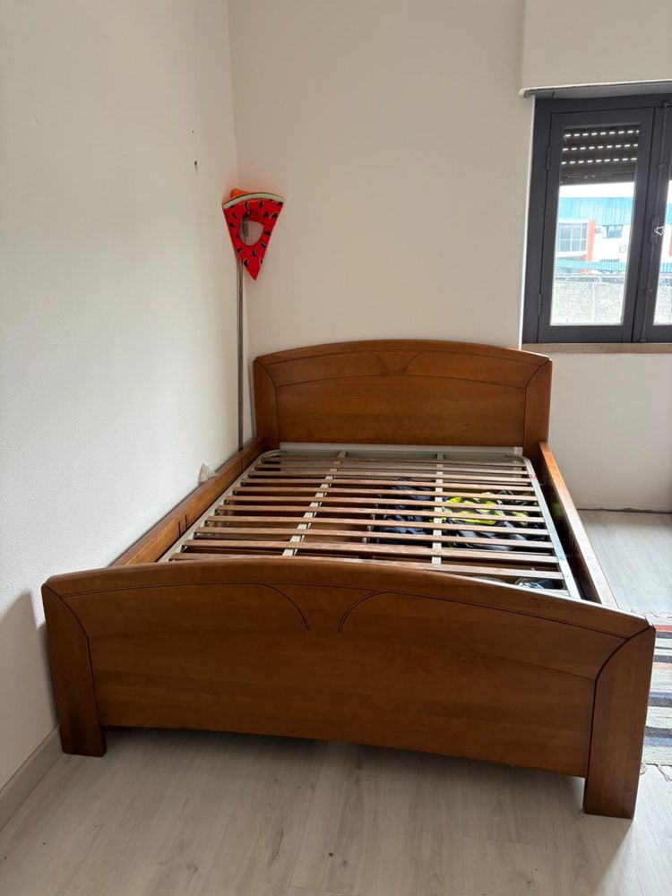 cama de casal s/colchão