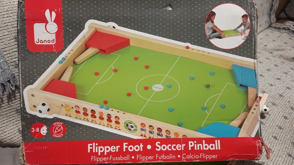 Gra zręcznościowa Pinball piłkarzyki