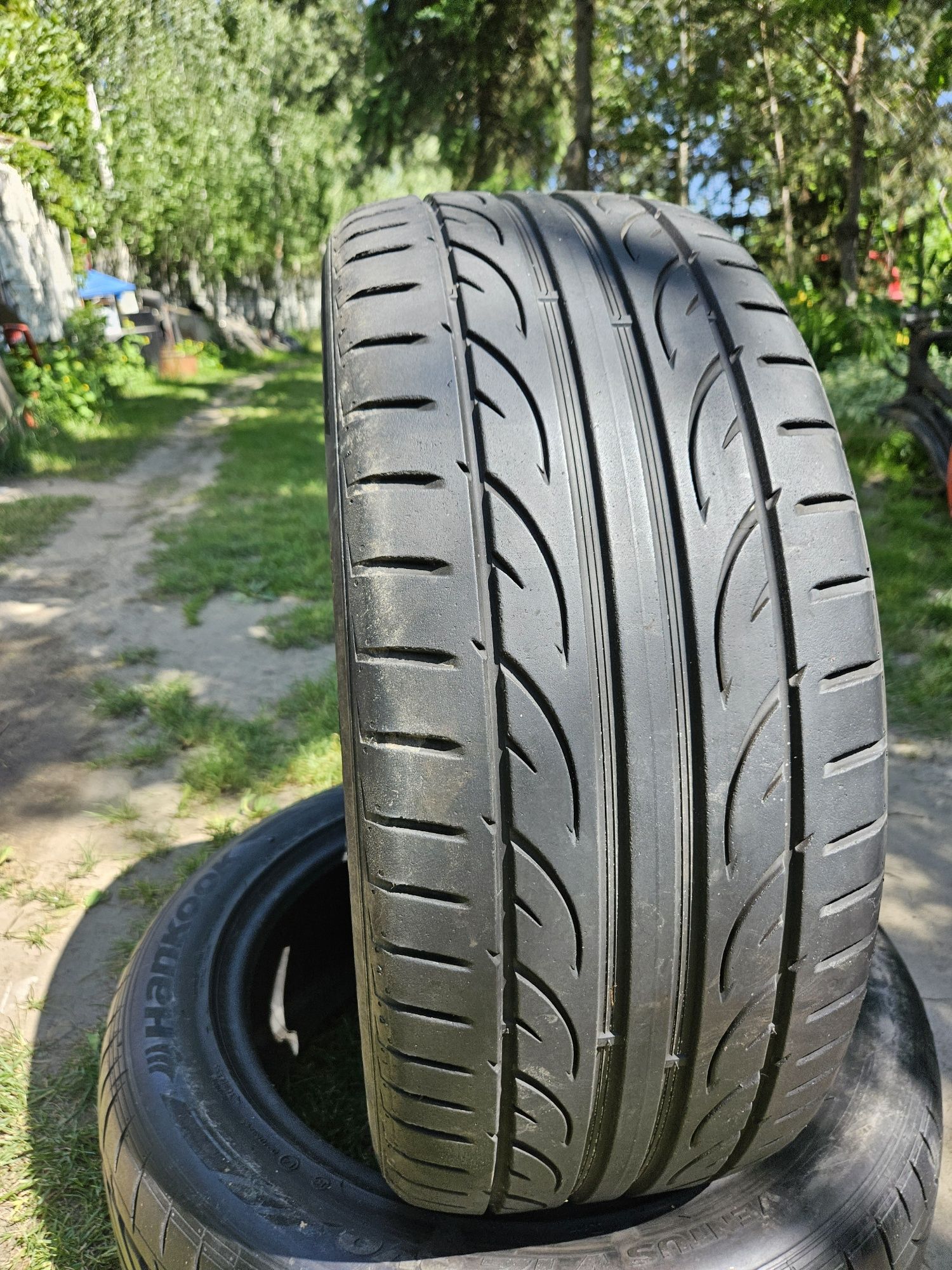 Hankook Ventus V12 Evo 2 235/50R18