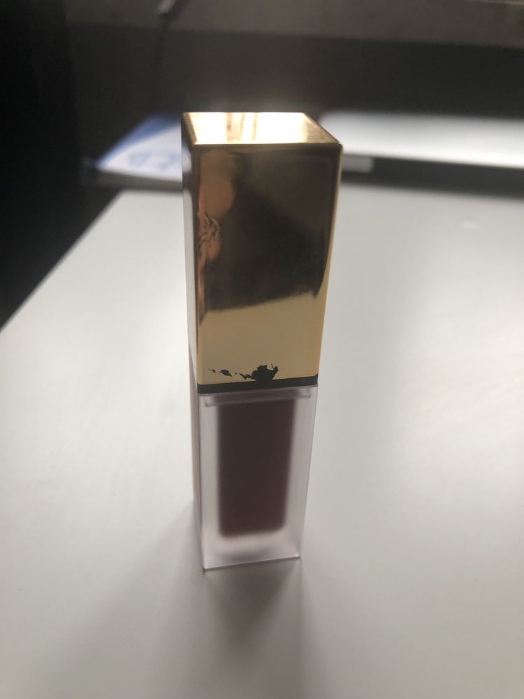 Pomadka Yves Saint Laurent tatouage couture matte stain odcień 8 ysl