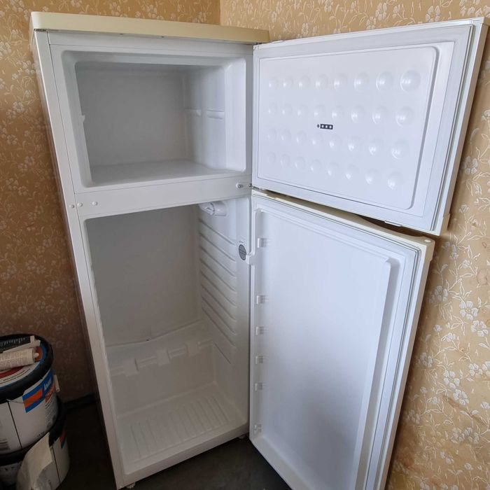 Lodówka AMICA FD225.4 st. b. dobry
