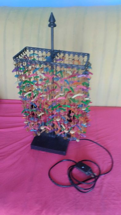 Candeeiro para quarto de criança com 2 casquilhos muito bonito 15 euro