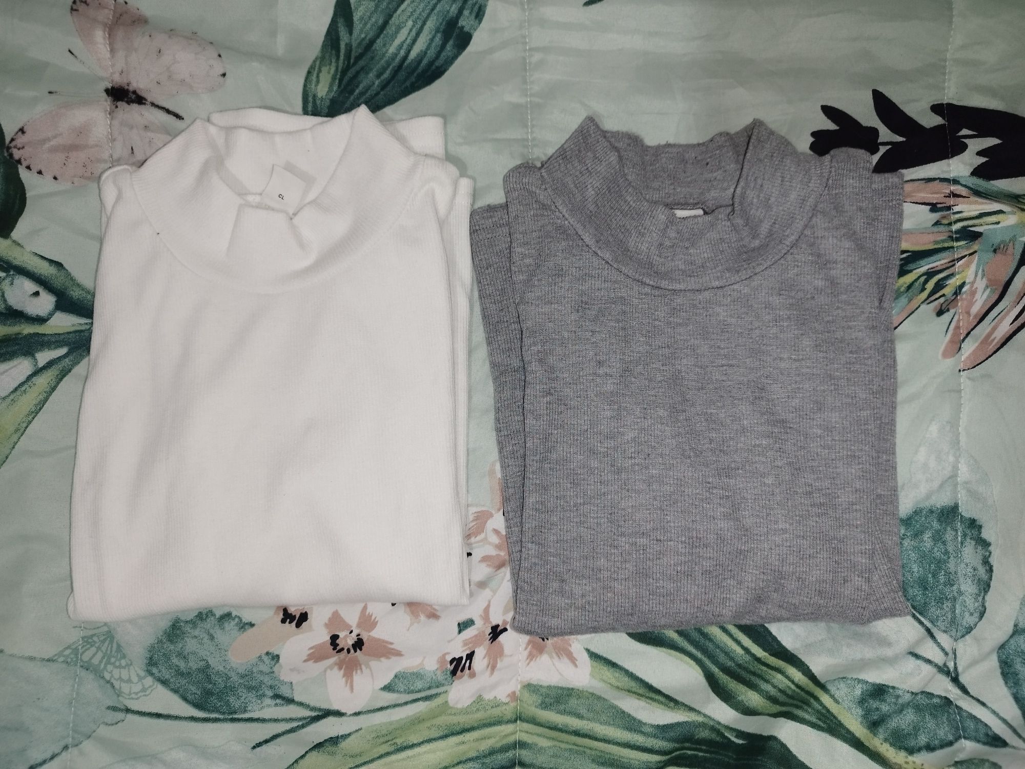Duas camisolas gola alta 13-14 anos