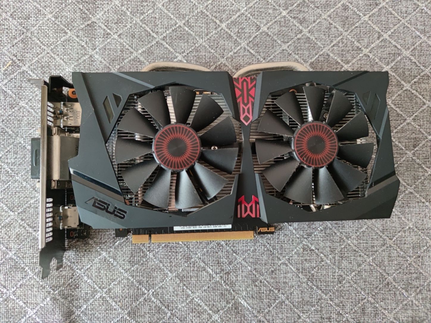Видеокарта Asus GTX 950 Strix OC