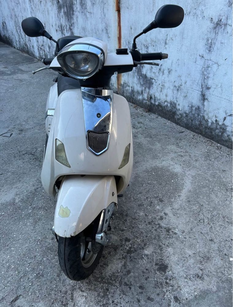Scooter GOES ZN-125T