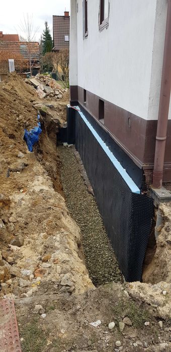 Drenaże ,odwodnienia ,oczyszczalnie,prace ziemne,iniekcje ścian