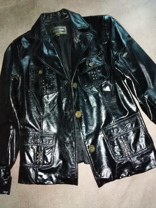 Піджак, кожа лак.