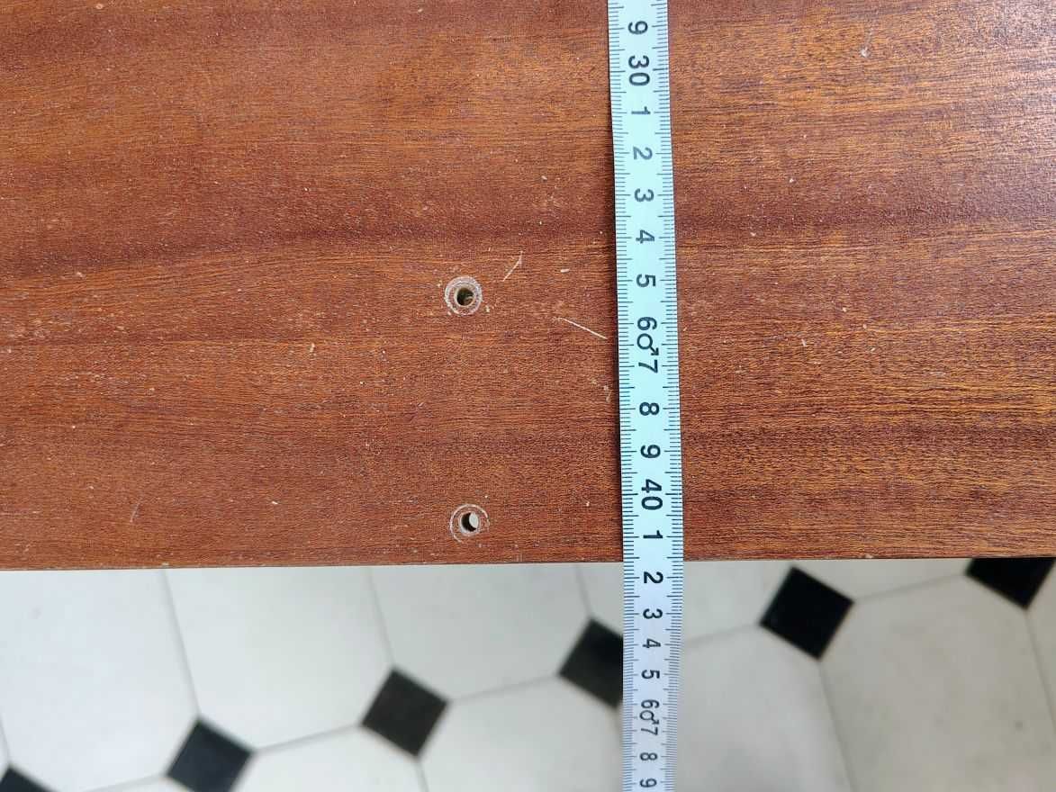 Movel para TV e aparelhagens de som em madeira maciça