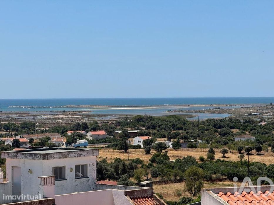 Casa / Villa T3 em Mexilhoeira Grande de 94,00 m2