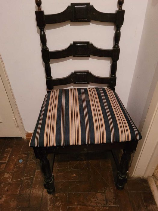 Cadeira Vintage por apenas 20 euros.