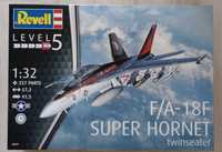 Revell 03847 F/A-18F Super Hornet twinseater