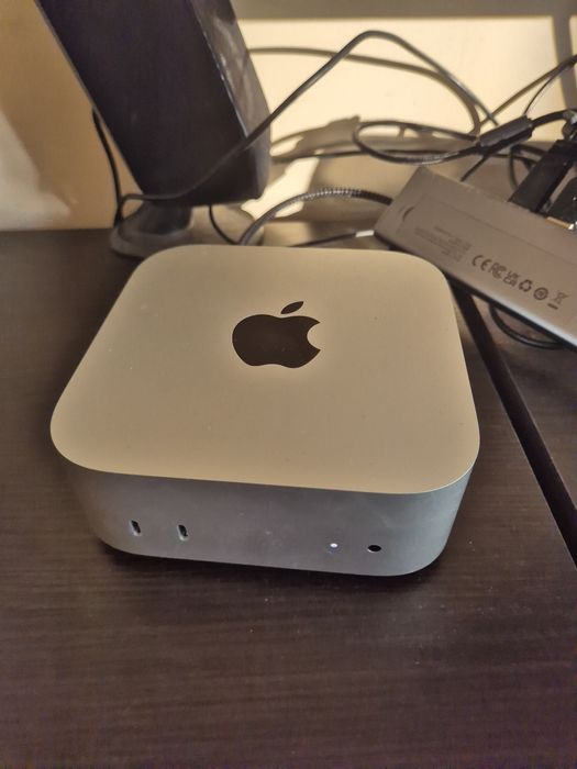Mac mini M4 256 GB stan idealny