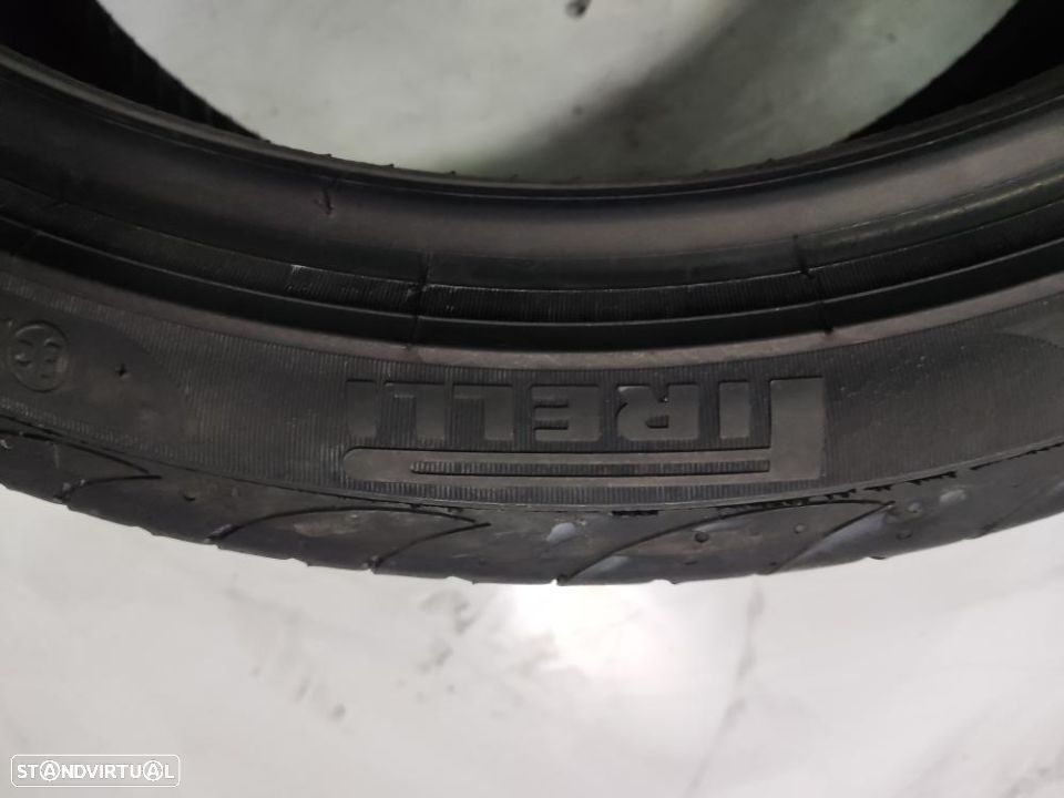 2 pneus semi novos 225-40r18 pirelli - oferta dos portes 130 EUROS