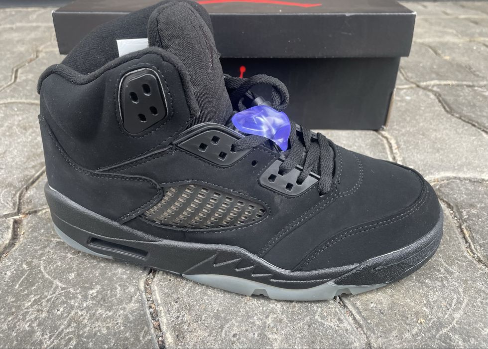 Ботинки Air Jordan 5 Retro black в наявності