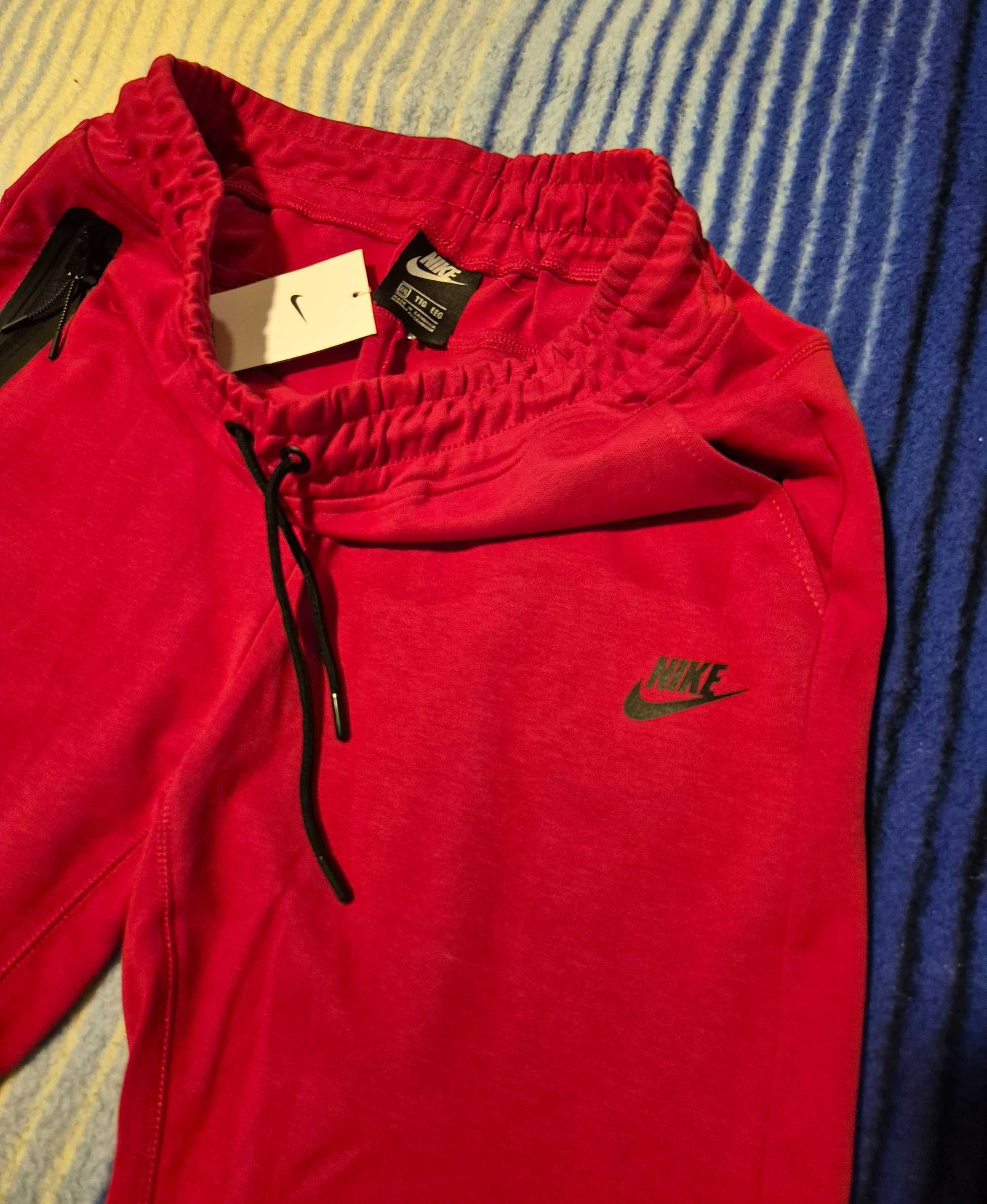 Nowe bawelaniane czerwone spodenki nike okazja tanio super jakosc