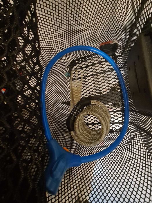 Bicicleta completa com cesta e travões