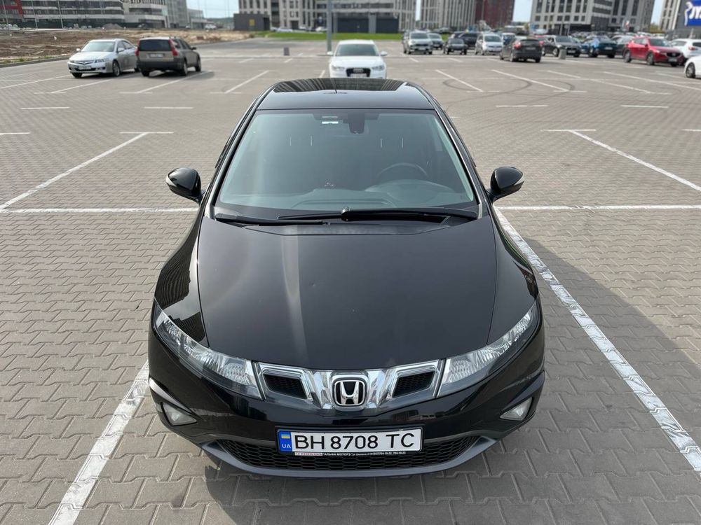 Honda Civic 5D автомат газ/бенз