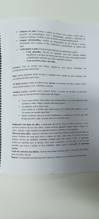 Manual de formação de maquilhagem usado.
