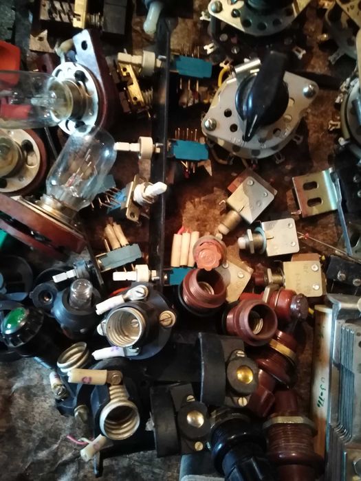 Роз'єми штекери Тумблери ВГ, ППГ, ПНГ, ППНГ, ПТ3, ПТ2, ПКН, ПГта інше